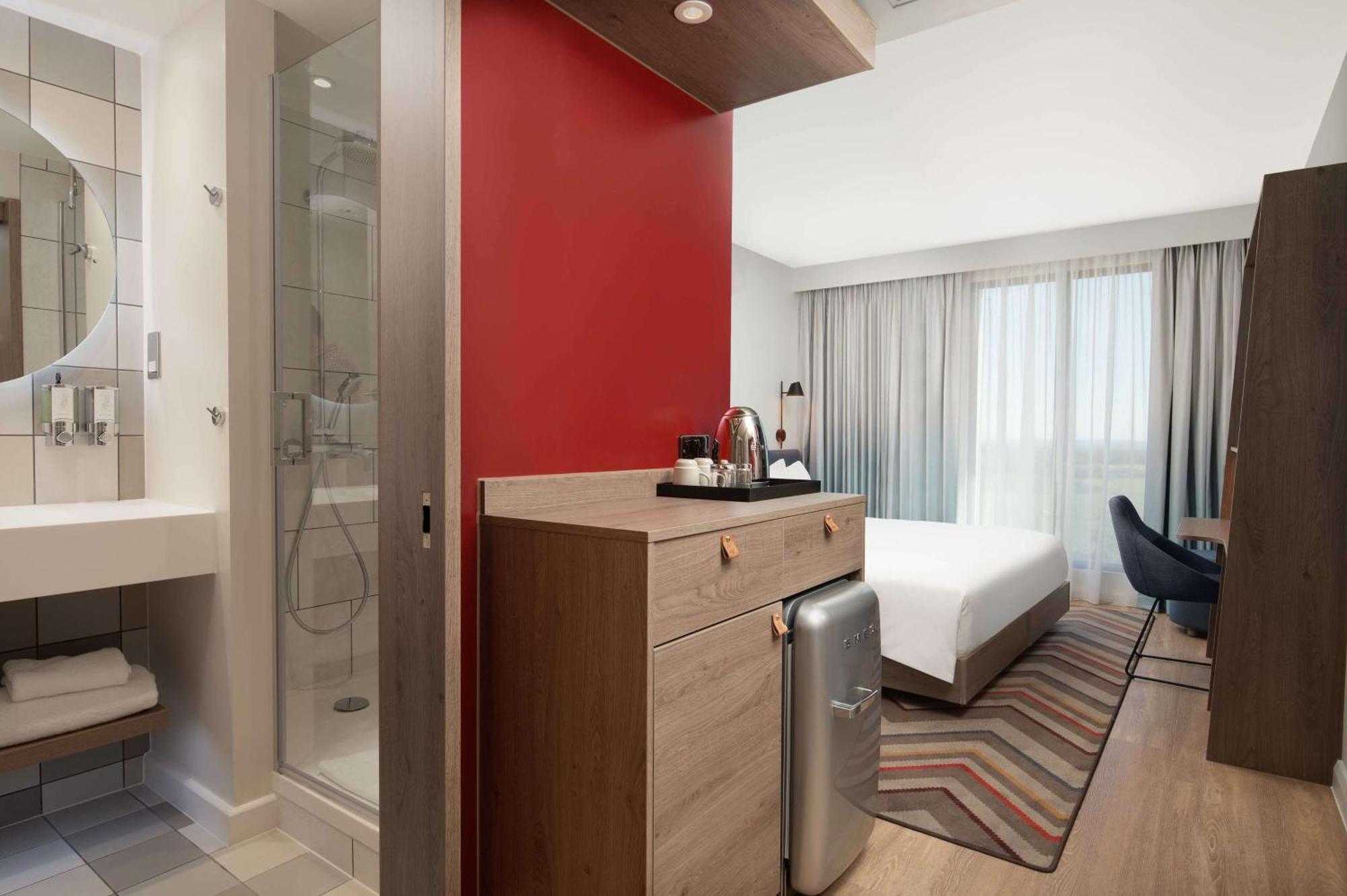 Hampton By Hilton High Wycombe Hotel Ngoại thất bức ảnh