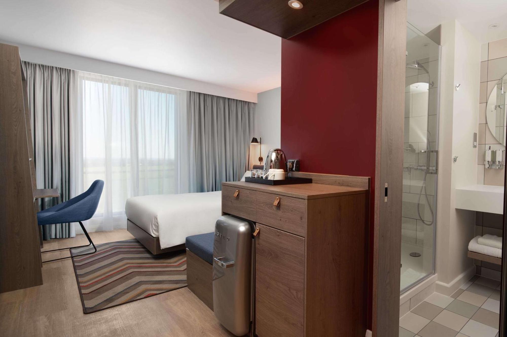 Hampton By Hilton High Wycombe Hotel Ngoại thất bức ảnh