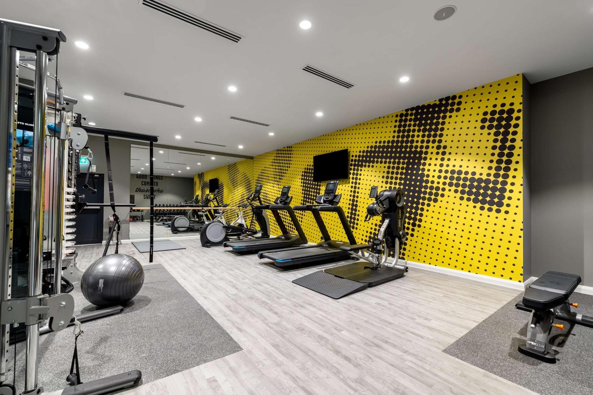 Hampton By Hilton High Wycombe Hotel Ngoại thất bức ảnh