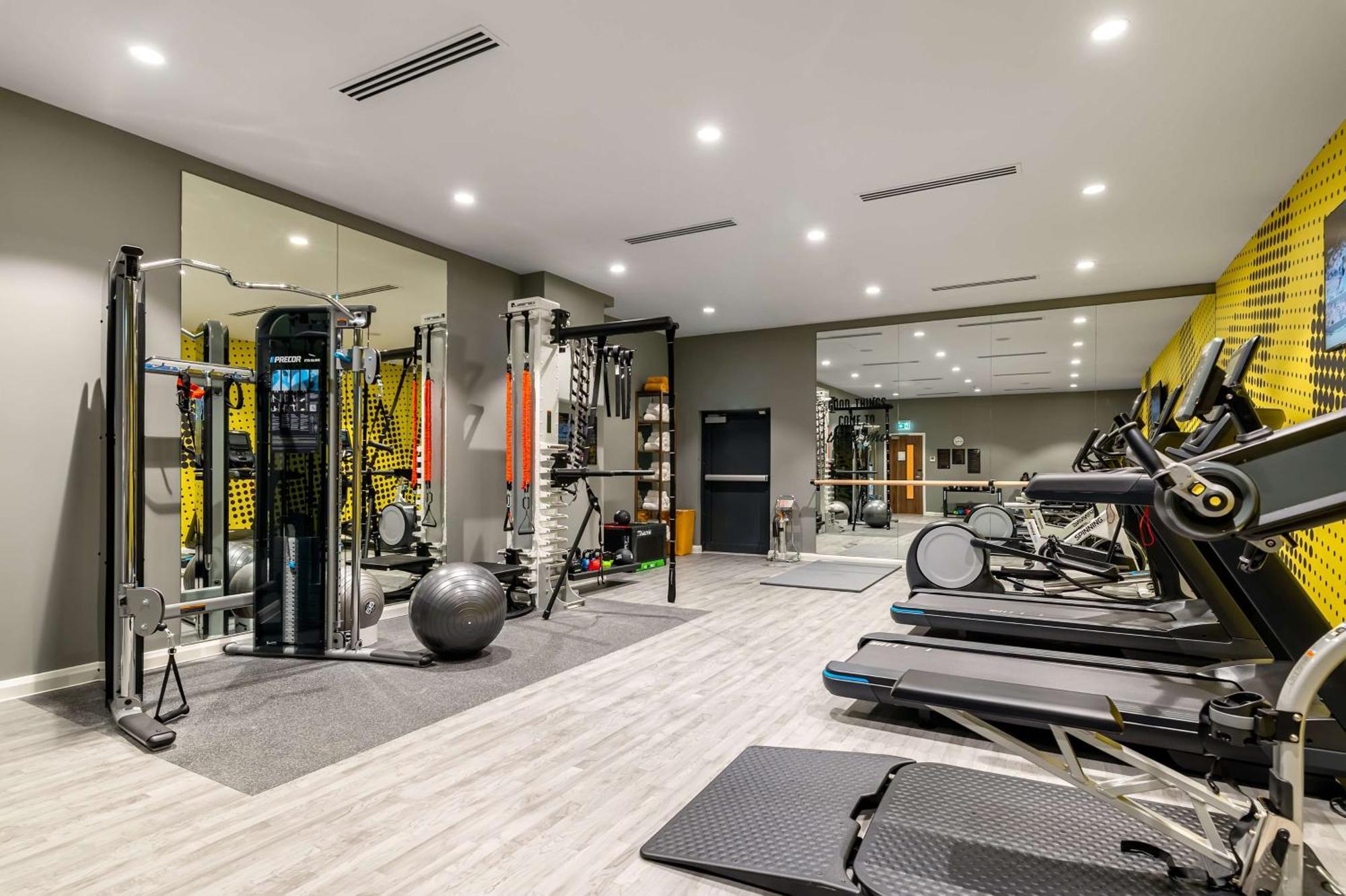 Hampton By Hilton High Wycombe Hotel Ngoại thất bức ảnh