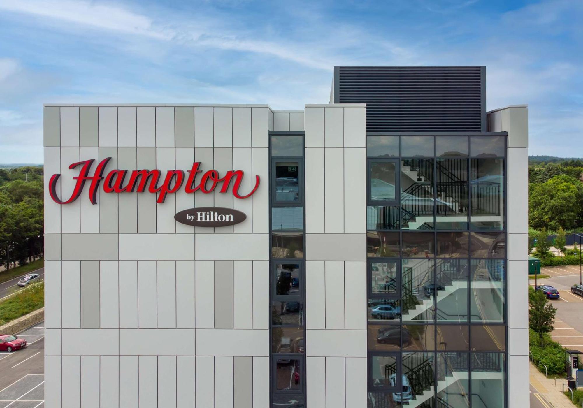Hampton By Hilton High Wycombe Hotel Ngoại thất bức ảnh